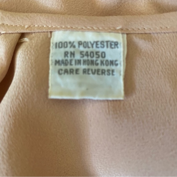 EUC vintage Christian Dior Dusty rose, pull over puff sleeved blouse - Picture 10 of 12